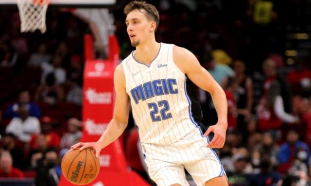 伊万不下课 伊万不下课